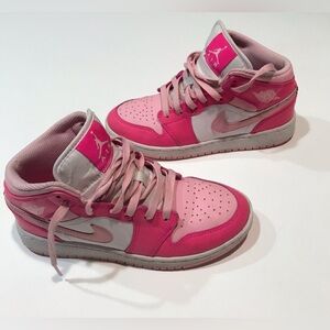 🌺Nike Air Jordan Kid’s Leather Shoes, Size 4Y